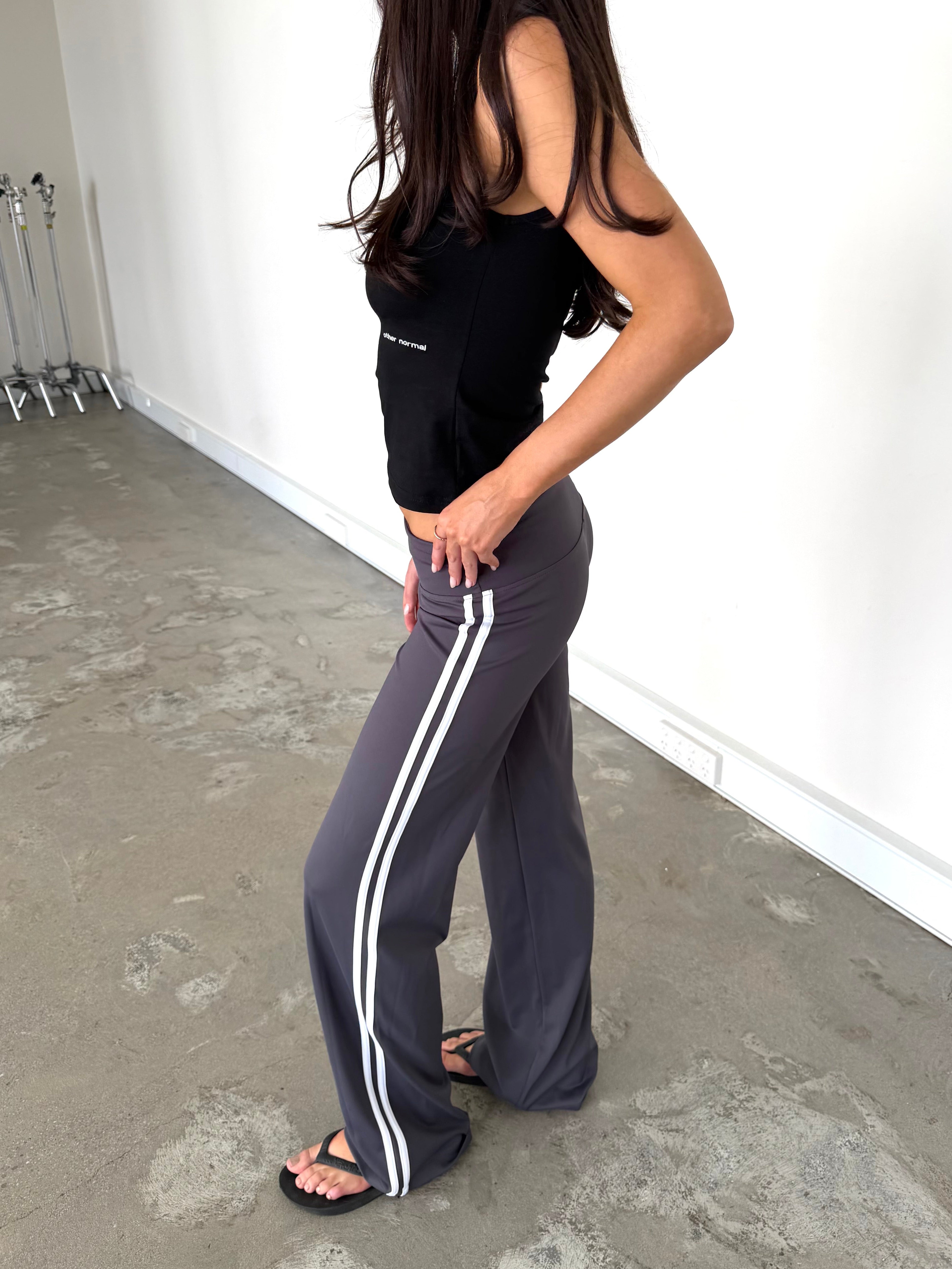 Signature Pant - Slate
