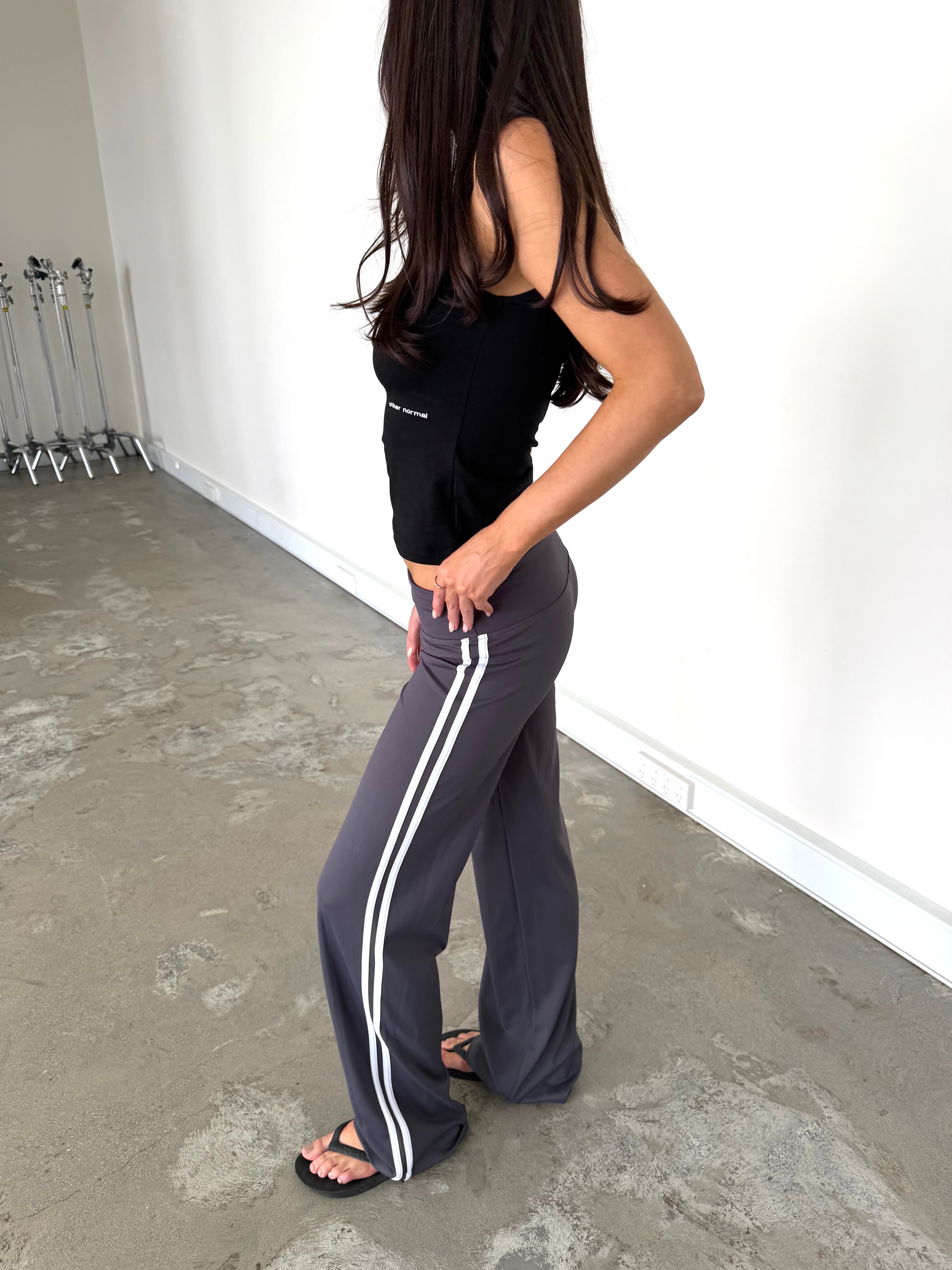 Signature Pant - Slate